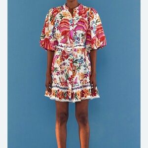 FARM RIO WHITE SPRING BANANAS BELTED MINI DRESS
Color: SPRING BANANAS